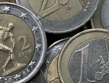 Βάλτε ένα κέρμα στην κατάψυξη του ψυγείου όταν πάτε διακοπές - Θα εκπλαγείτε πόσο σημαντικό είναι (βίντεο)